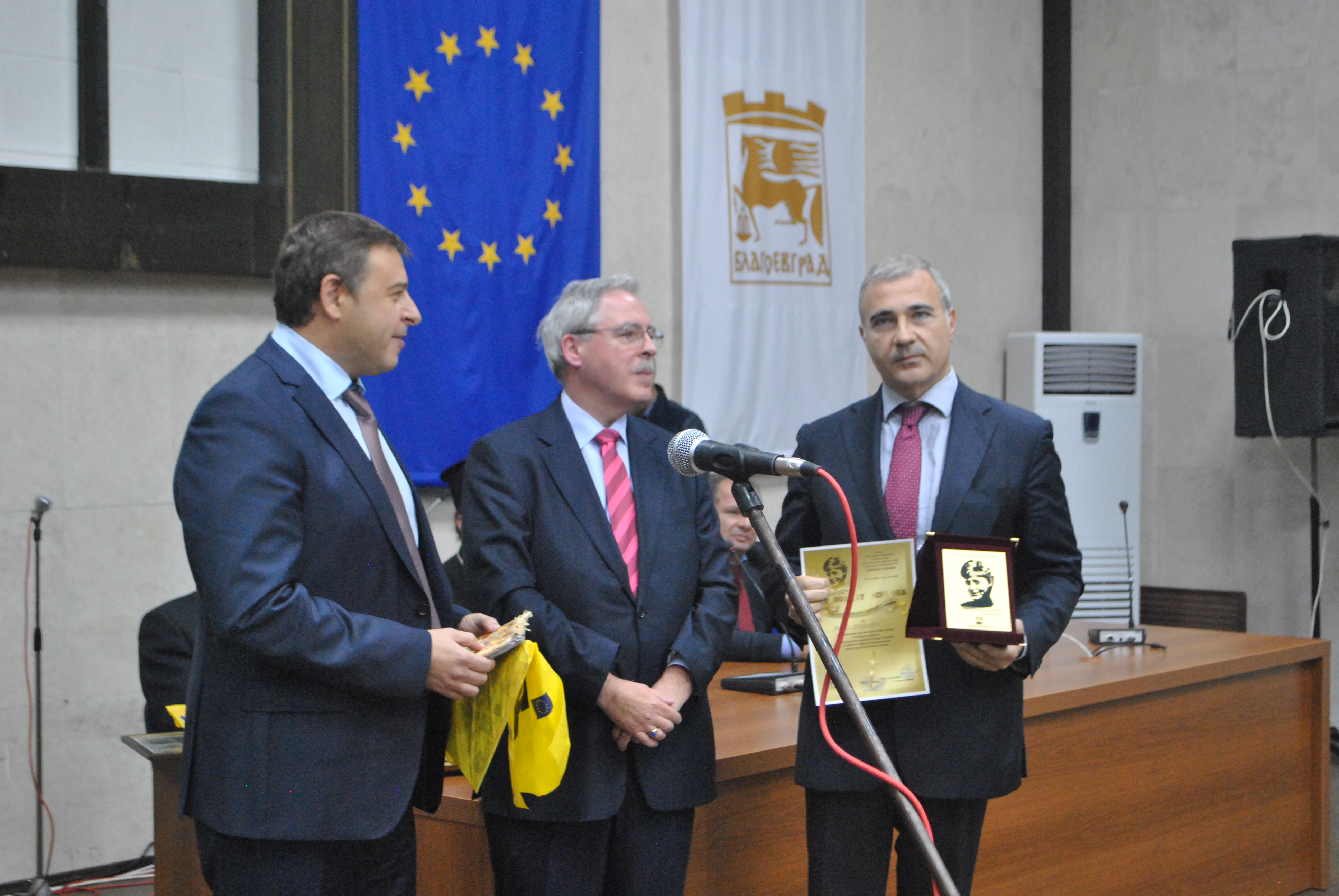 Fabio Receives Veronica Guerin Award in 2014 from the City of Blagoevgrad, Bulgaria